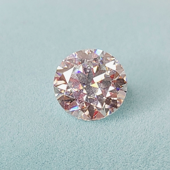 Moissanite loose 4.57 carat Gemstone - Picture 8 of 15